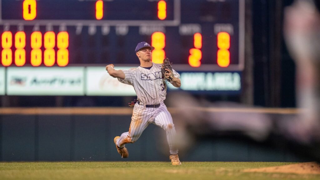 Samford baseball comeback win
